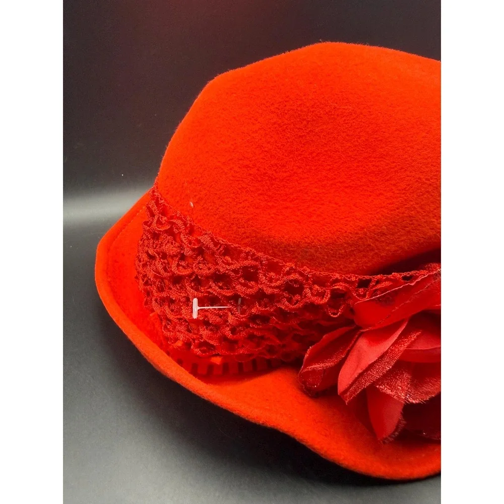 Vtg Jack McConnell Flair Red Wool Doeskin Felt Cloche Hat Lace Flower Church